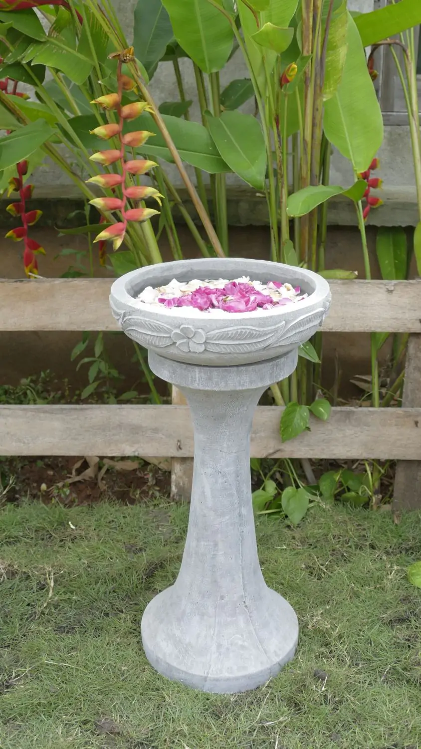 Artikelbild 3 des Artikels “Jakarta - Schale mit Blumenmotiv, Frangipani,  Ø 30 cm | Steinguss “